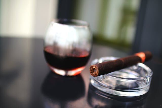 can cigarettes cause skin cancer What the Smoke?!” 🚬💀 When your skin pays the price for every cigarette.  Smoking doesn't just affect the lungs and heart. It silently damages your  skin, hair, blood vessels, and skin repair